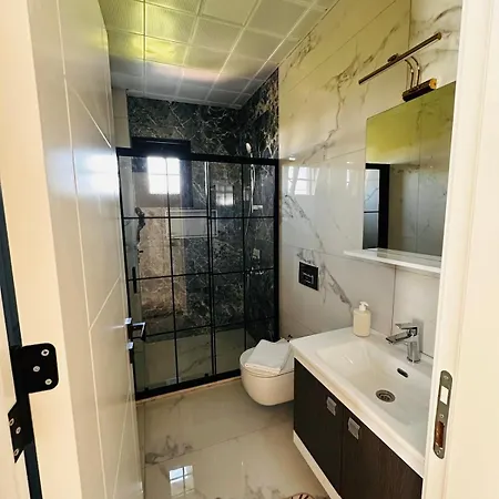 Champagne Villa Eskiomerler